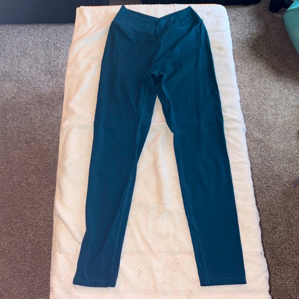 Fitness Fashioned V-Cut Leggings